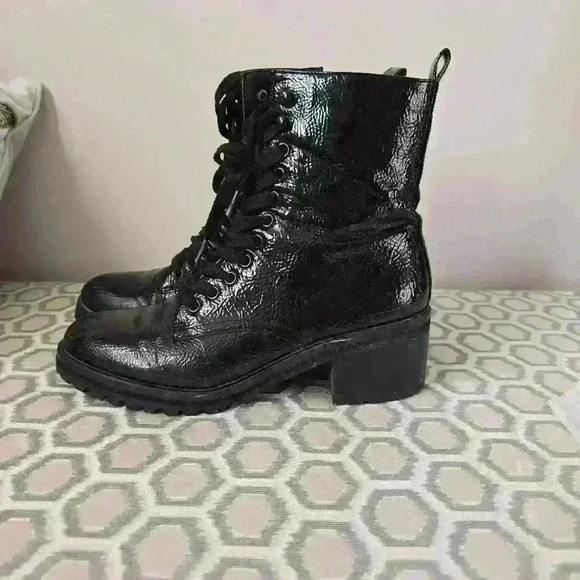 TOPSHOP PATTEN HEEL  BOOTIE - Picture 4 of 11